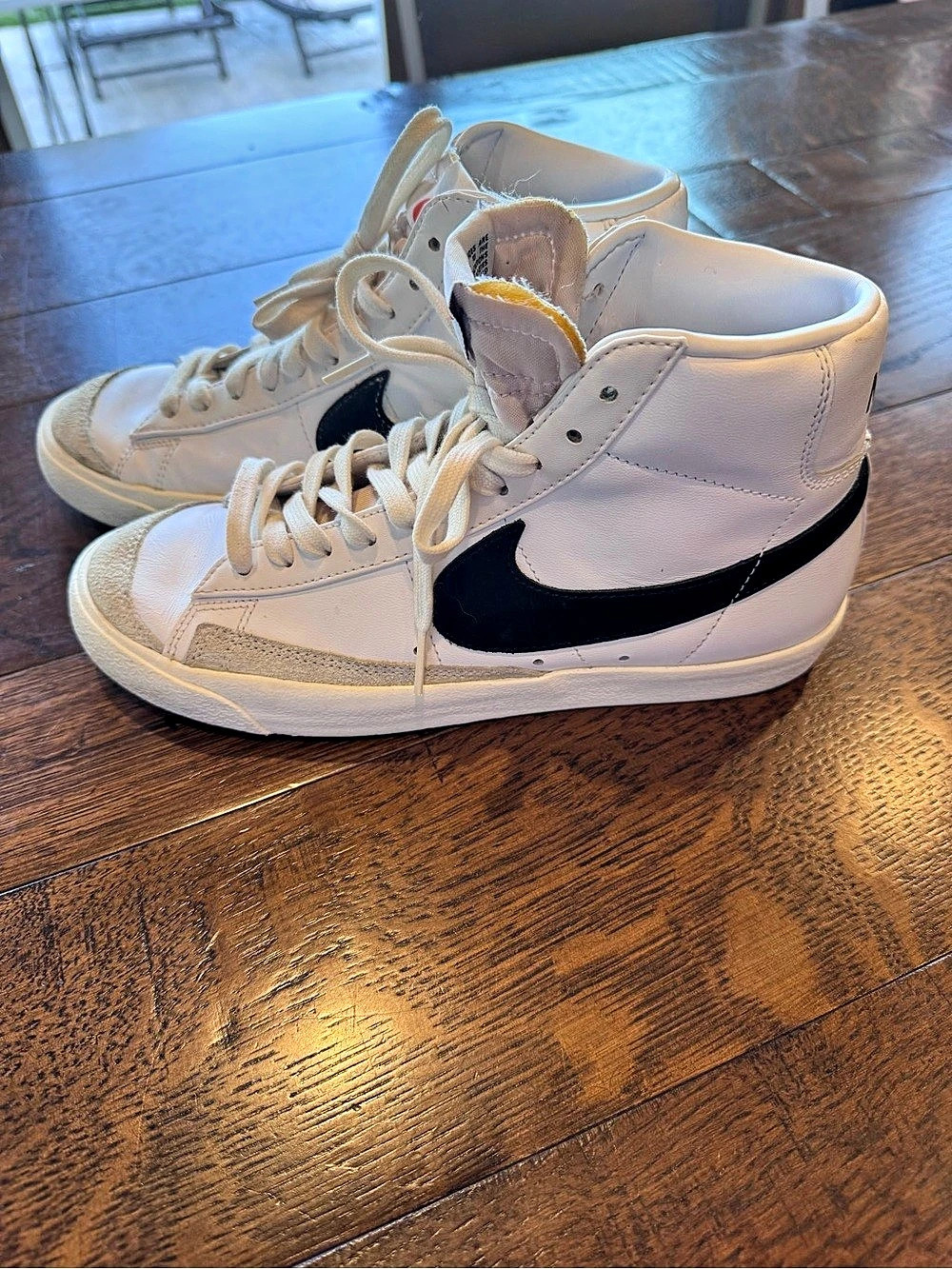 Nike Blazer Mid '77 Vintage High Top Sneakers White & Black